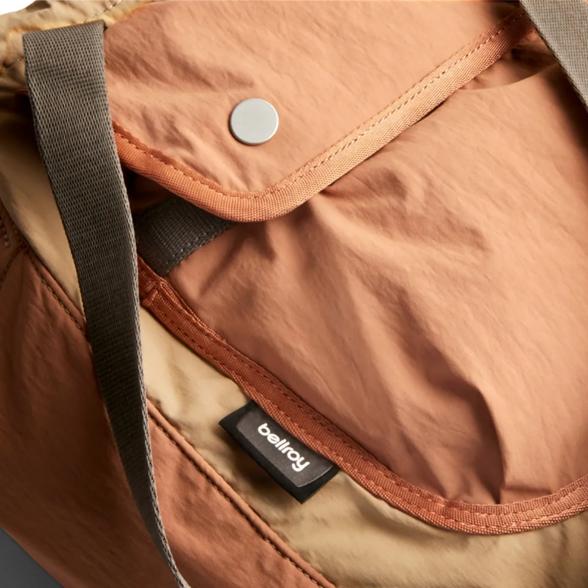 Bellroy Cinch Tote in Sand Dune