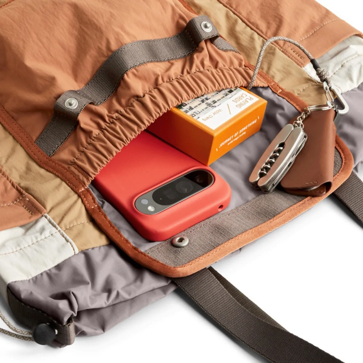 Bellroy Cinch Tote in Sand Dune