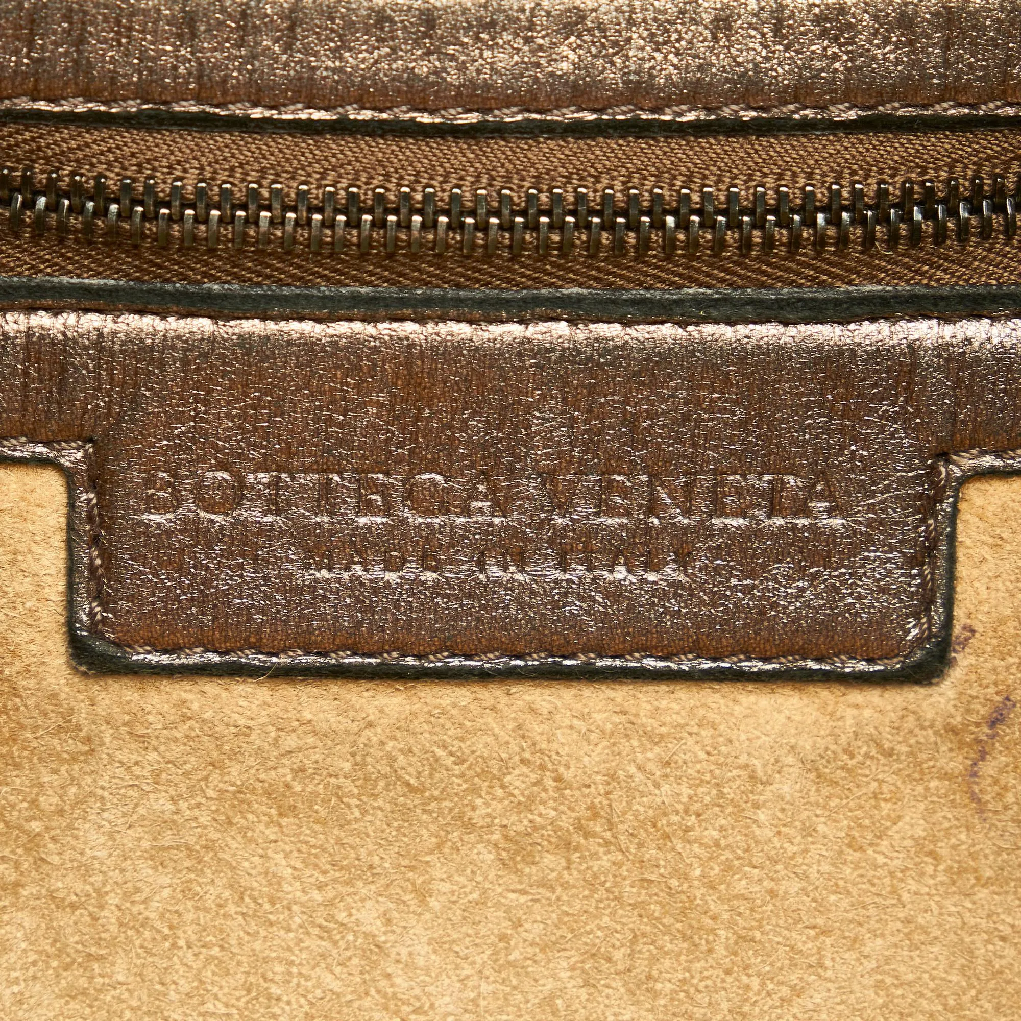 Bottega Veneta Intrecciato Leather Hobo Bag (SHG-28323)