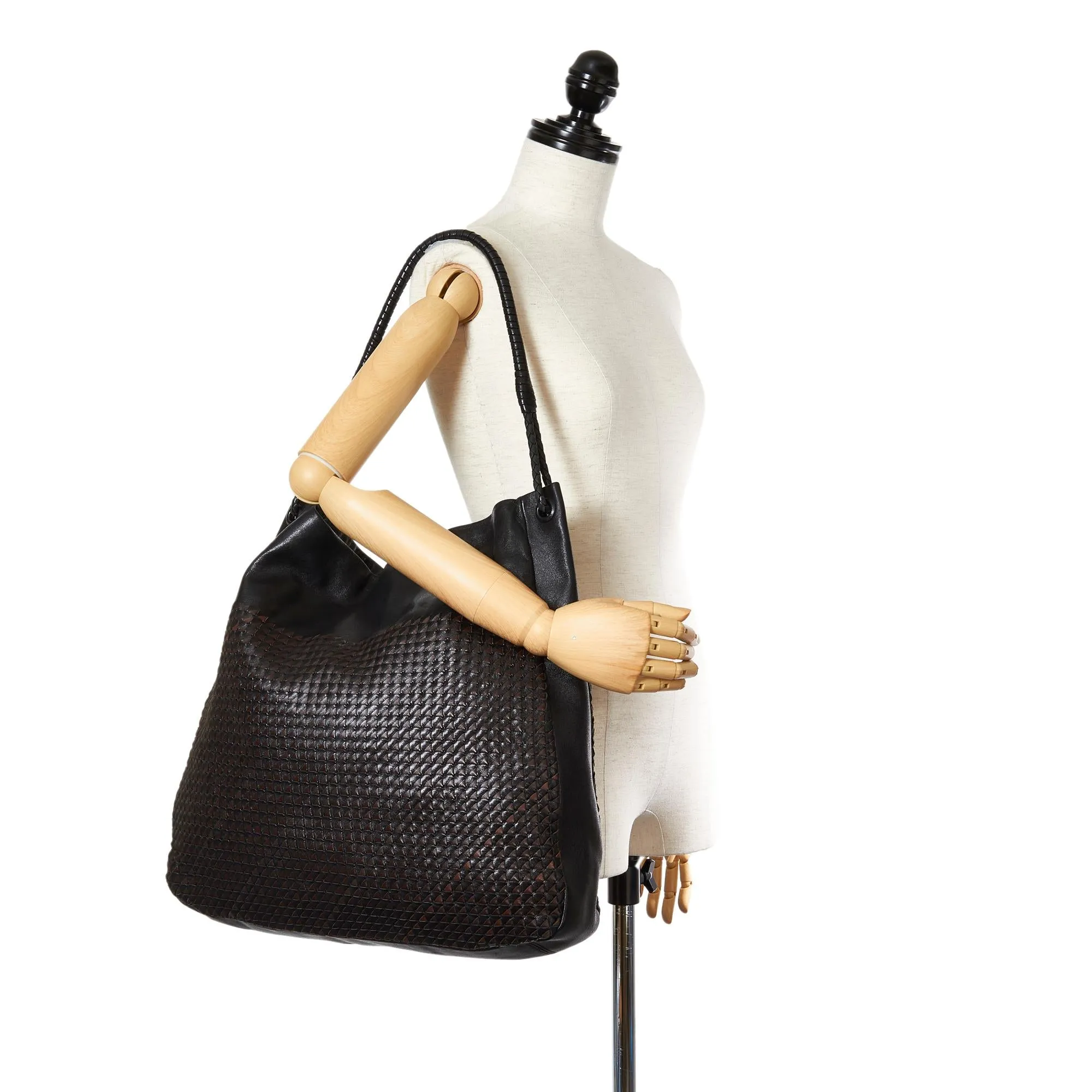 Bottega Veneta Intrecciato Leather Shoulder Bag (SHG-24740)