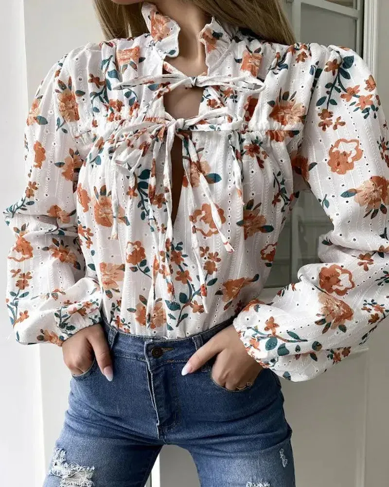 Deanwangkt - Ruched tie front blouse in floral print